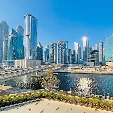 Bnbme - Churchill Tower Apartment Dubai Bagian luar foto