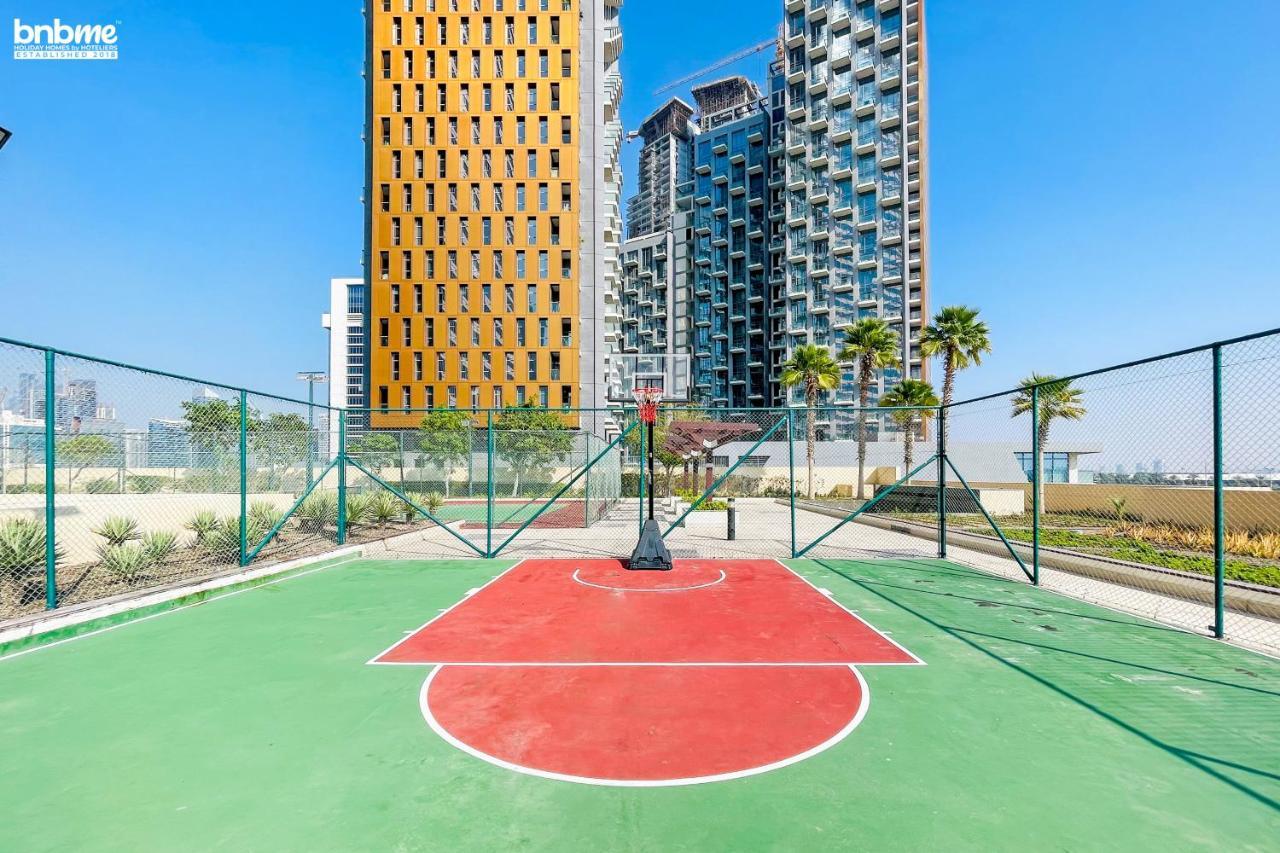 Bnbme - Churchill Tower Apartment Dubai Bagian luar foto